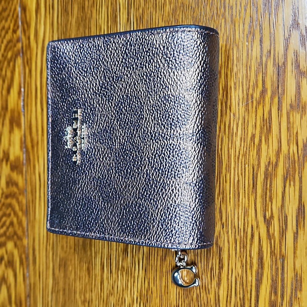 Coach Snap Wallet In Signature Canvas Mettalic Bronze NWT - Picture 3 of 6